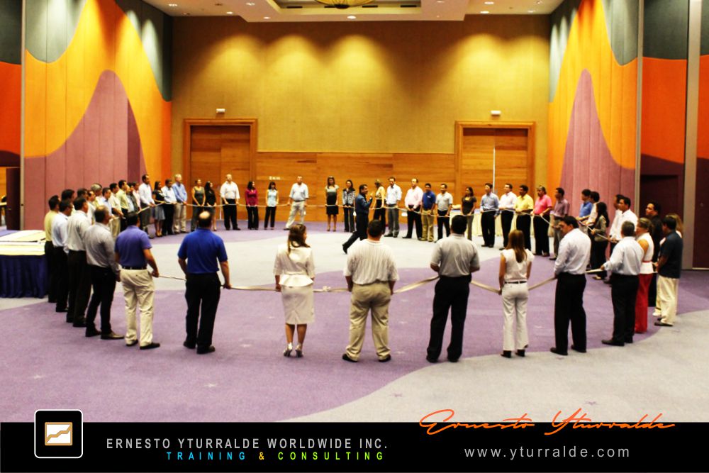 Team Building en tus Viajes de Incentivo y Paseos Corporativos para empoderar tus colaboradores como
													recompensa y gratitud por los excelentes resultados con el aval de Ernesto Yturralde Worldwide Inc. LATAM |
												Acompañamiento para reconocer el buen trabajo